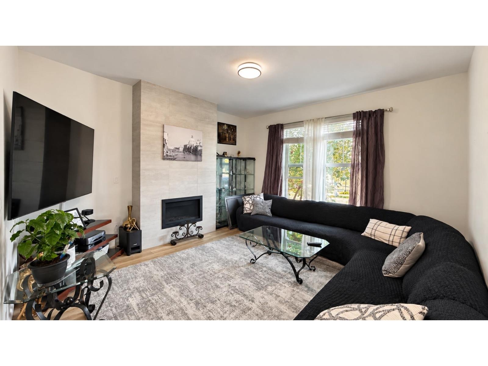 20298 82a Avenue, Langley, British Columbia  V2Y 0Z1 - Photo 2 - R3174629