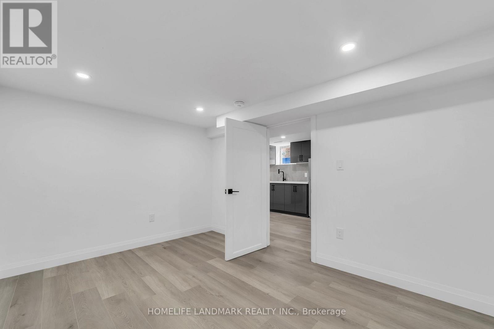 31a (Basement) Laurel Avenue, Toronto, Ontario  M1K 3J3 - Photo 2 - E13886124