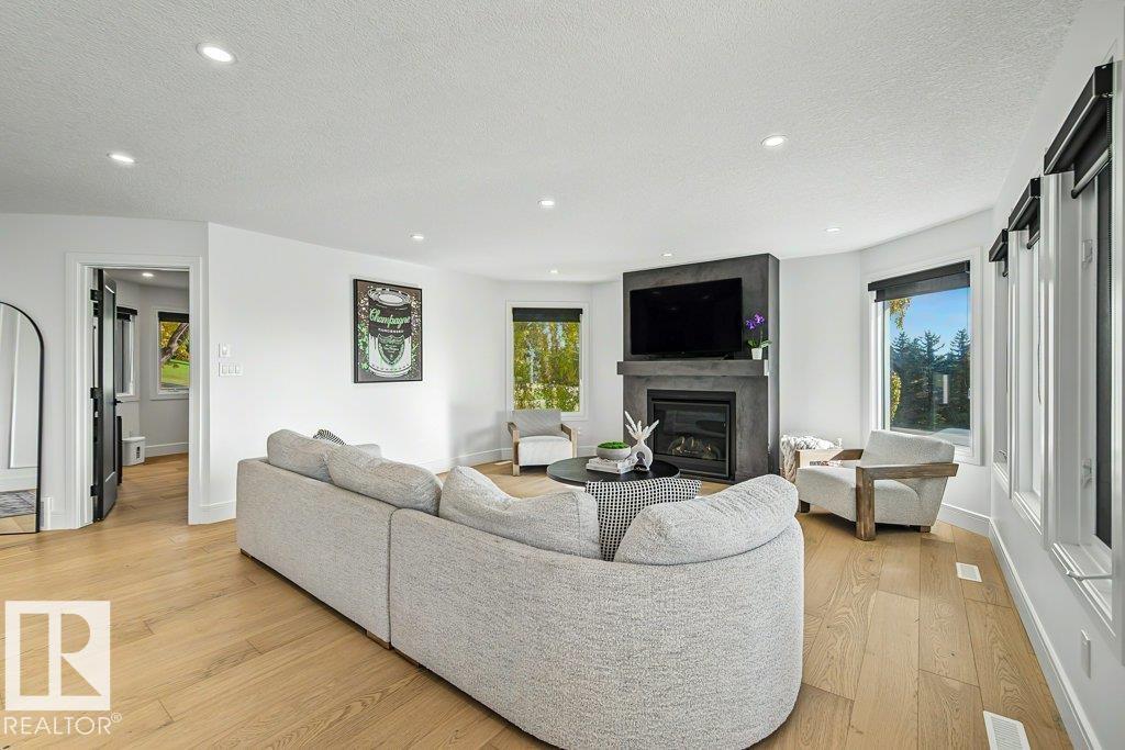 #21 54324 BELLEROSE DR
