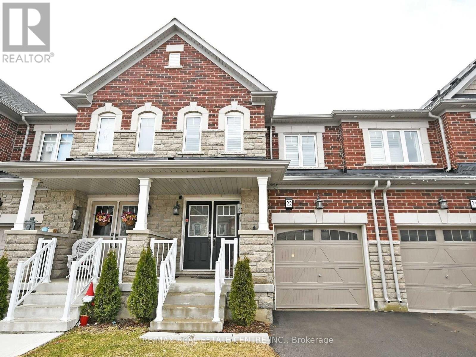 22 Hoover Road, Brampton, Ontario  L7A 4L2 - Photo 2 - W14027458