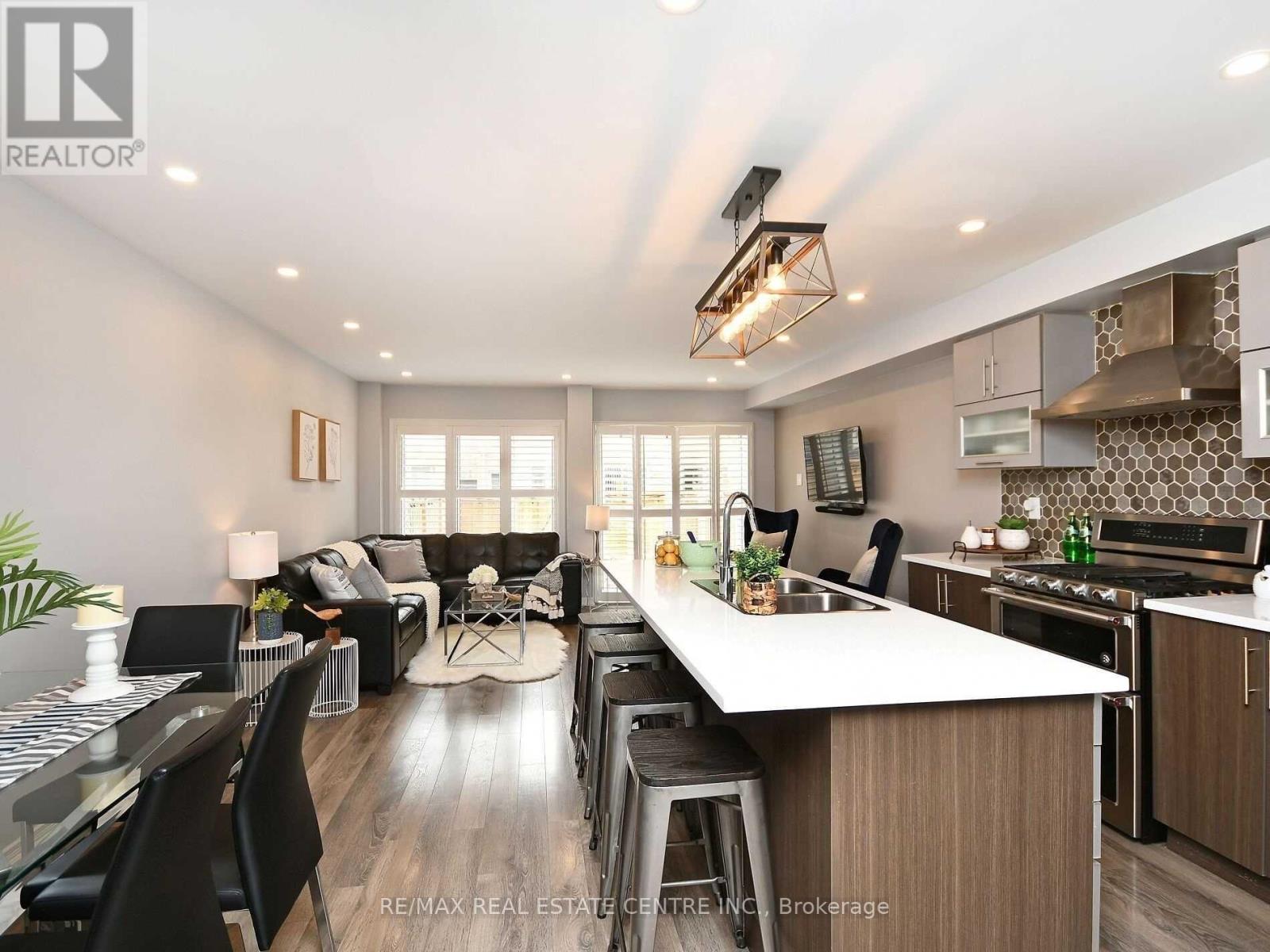 22 Hoover Road, Brampton, Ontario  L7A 4L2 - Photo 6 - W14027458