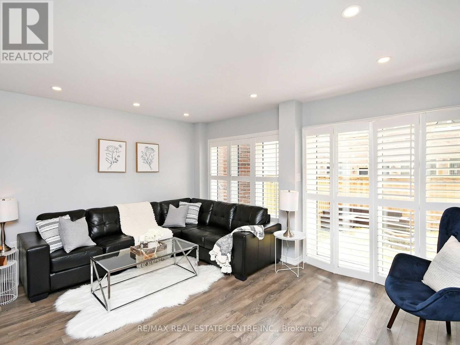 22 Hoover Road, Brampton, Ontario  L7A 4L2 - Photo 9 - W14027458