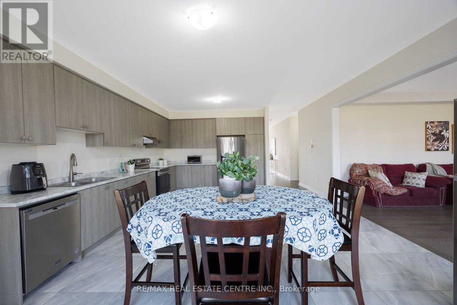 39 Goodview Drive, Brampton, Ontario  L6R 4C3 - Photo 16 - W14027486