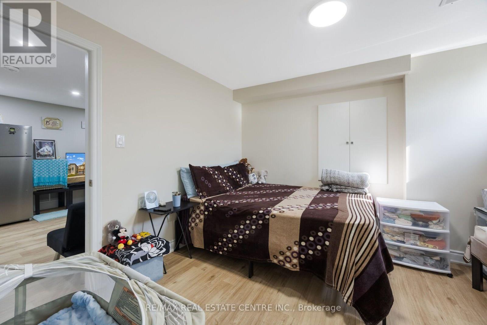 39 Goodview Drive, Brampton, Ontario  L6R 4C3 - Photo 47 - W14027486