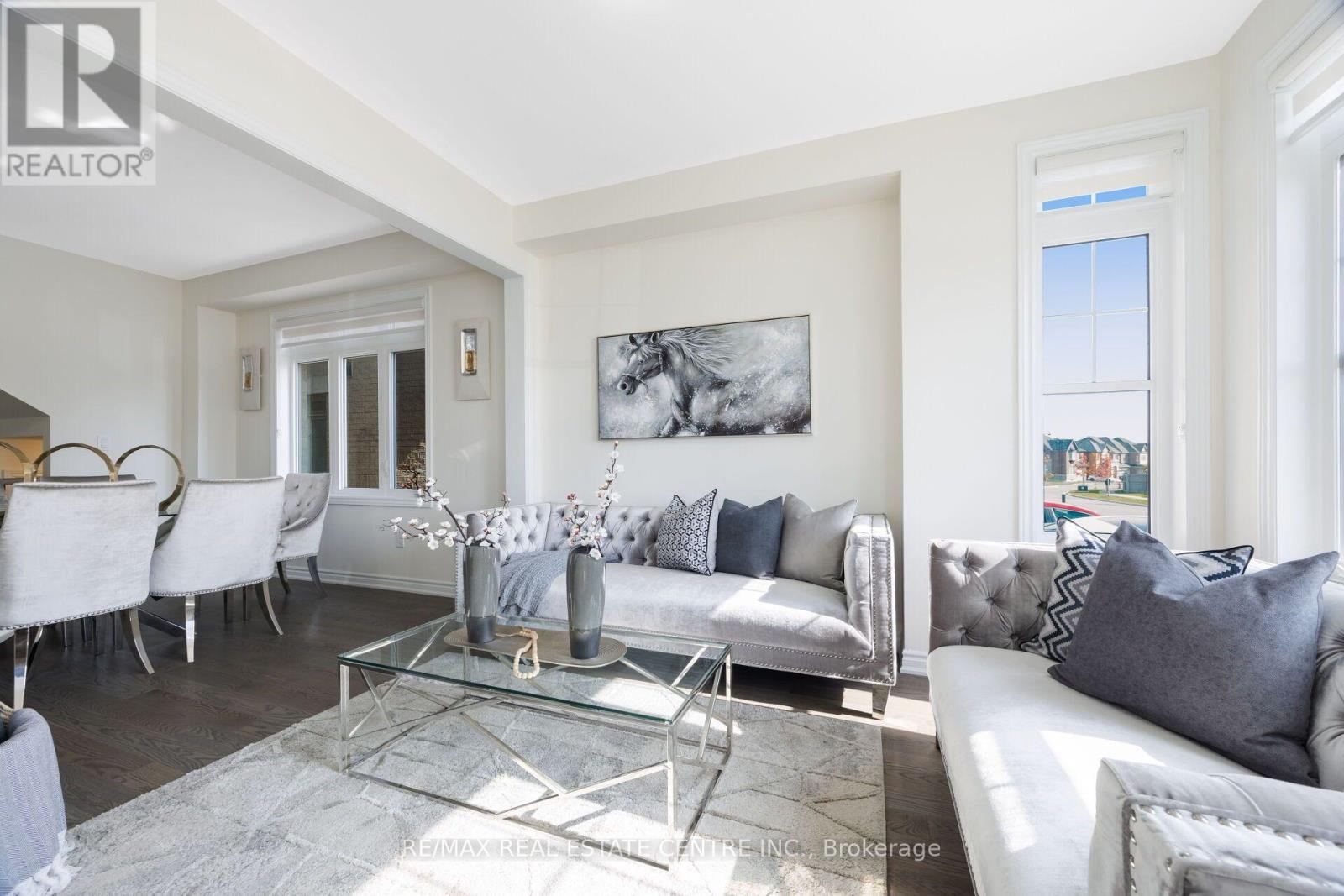39 Goodview Drive, Brampton, Ontario  L6R 4C3 - Photo 6 - W14027486