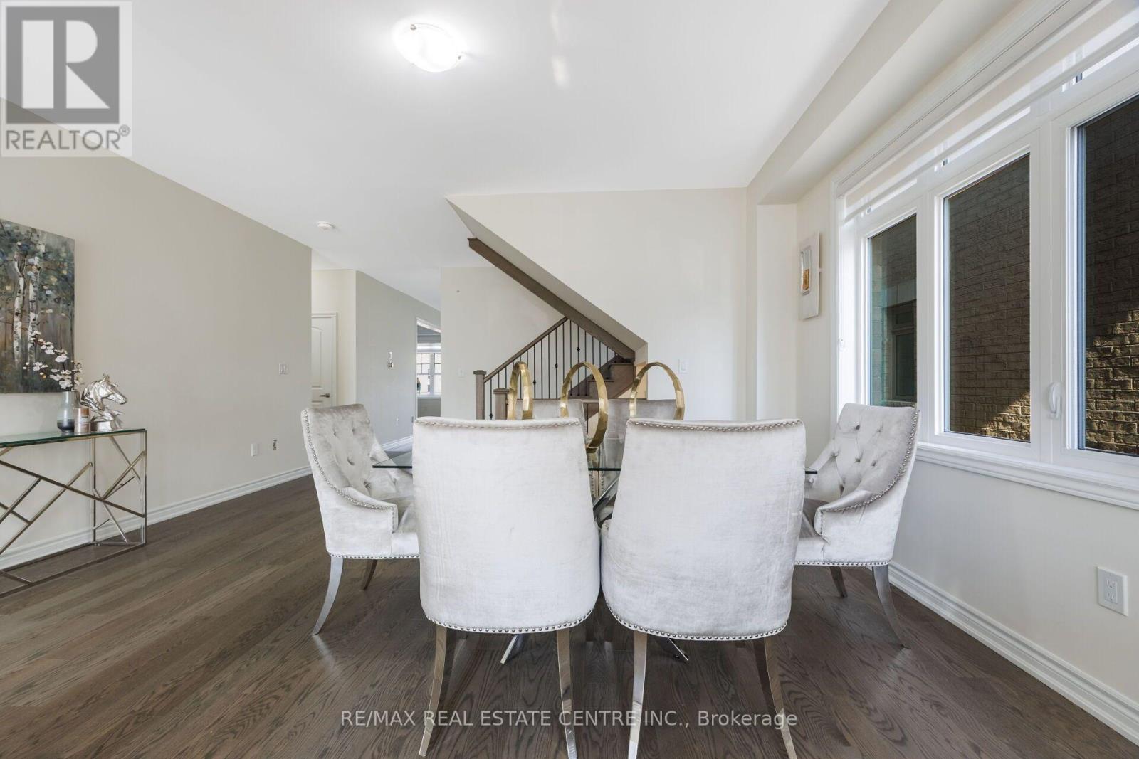 39 Goodview Drive, Brampton, Ontario  L6R 4C3 - Photo 8 - W14027486