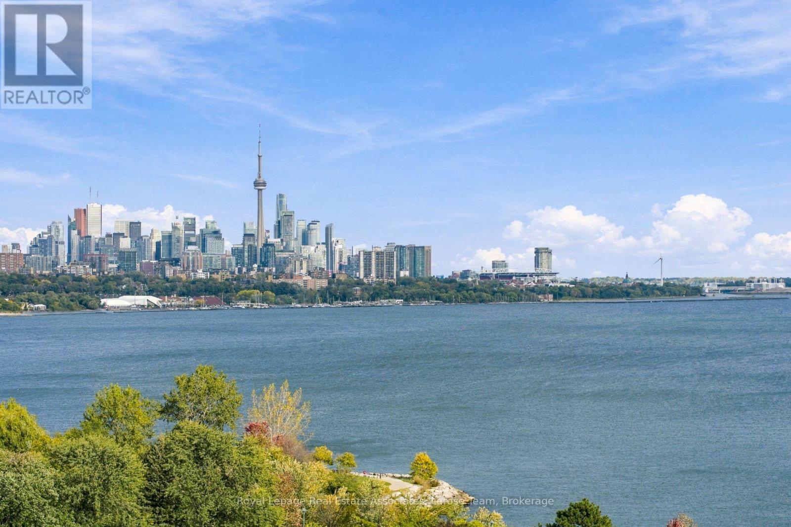 1402 - 3 Marine Parade Drive, Toronto, Ontario  M8V 3Z5 - Photo 1 - W14027528