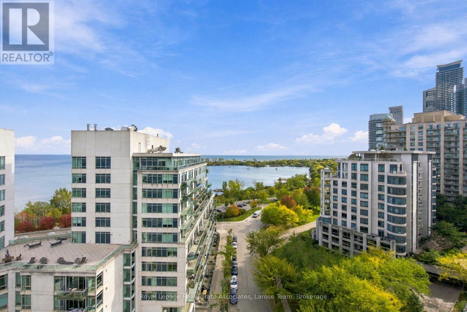 1402 - 3 Marine Parade Drive, Toronto, Ontario  M8V 3Z5 - Photo 2 - W14027528