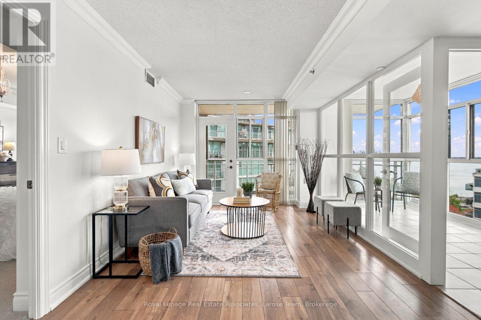 1402 - 3 Marine Parade Drive, Toronto, Ontario  M8V 3Z5 - Photo 4 - W14027528