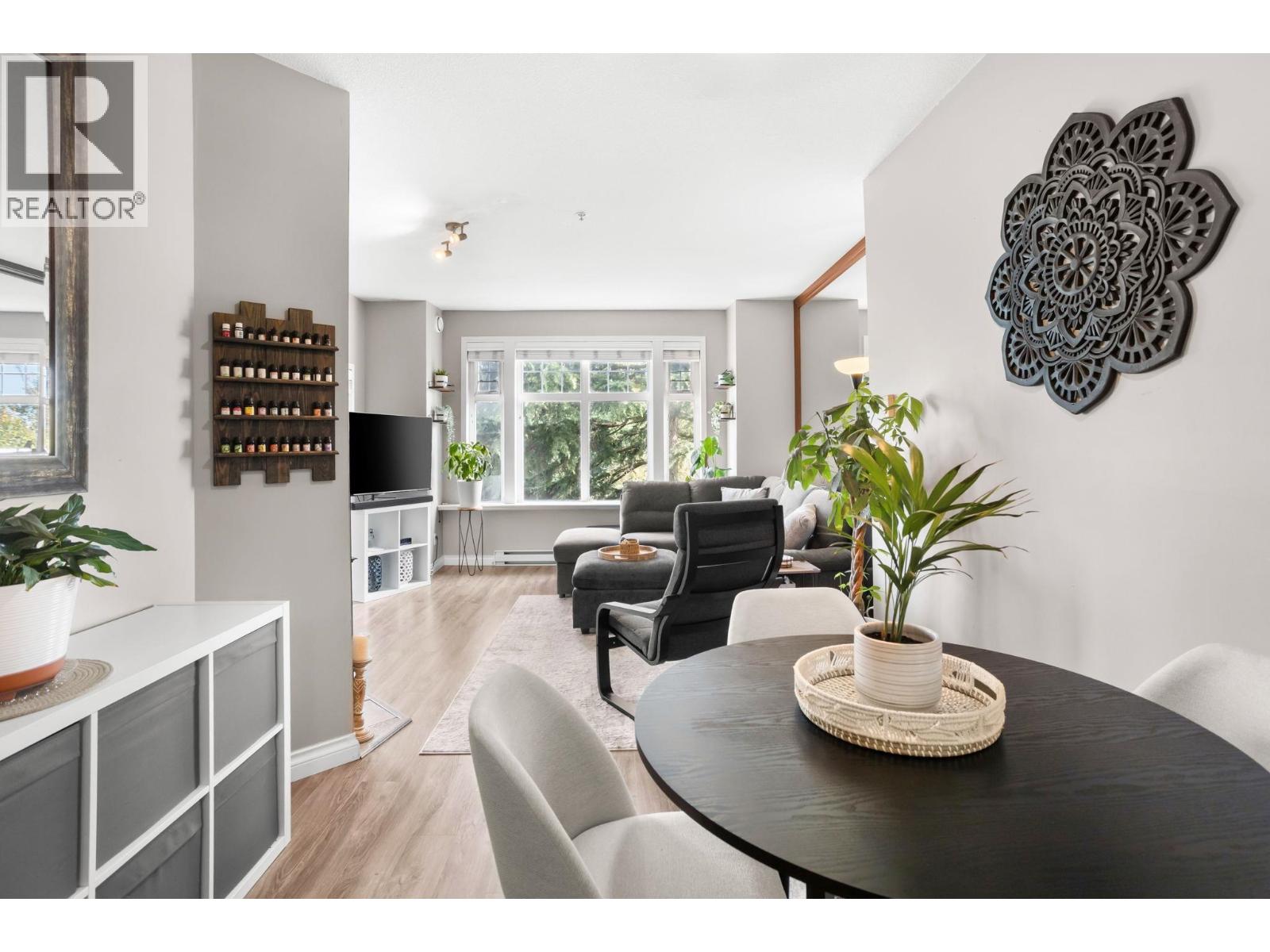 211 83 Star Crescent, New Westminster, British Columbia  V3M 6X8 - Photo 3 - R3173874