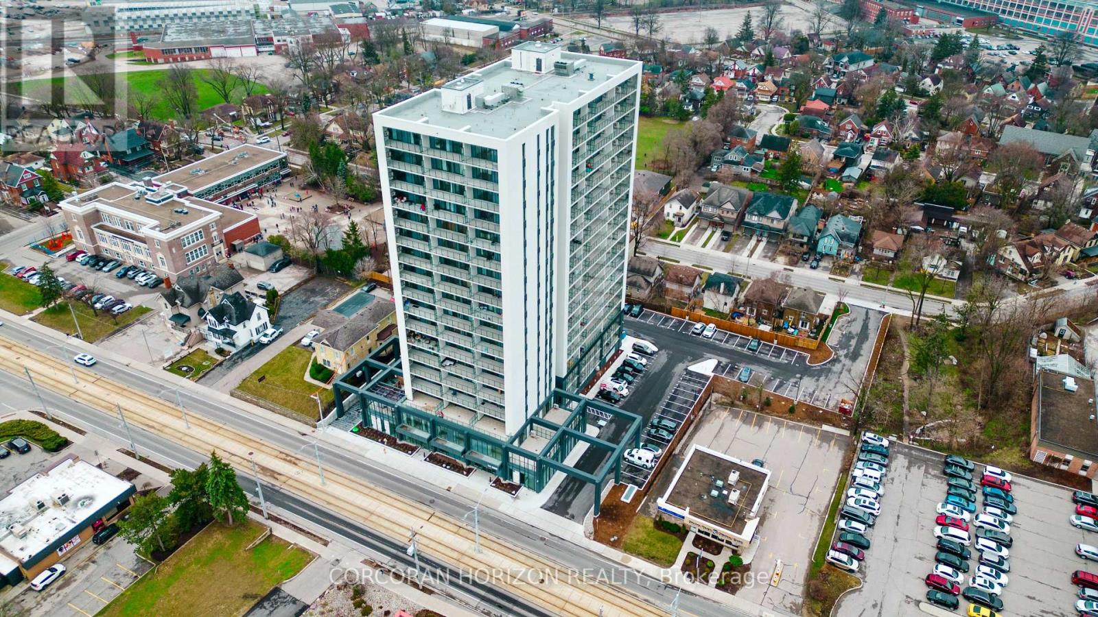 1807 - 741 King Street W, Kitchener, Ontario  N2G 1E5 - Photo 1 - X14027526