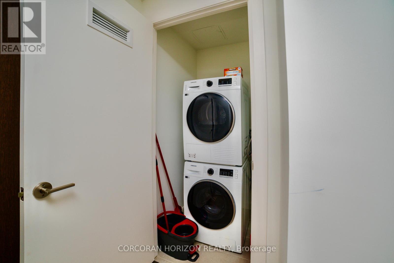 1807 - 741 King Street W, Kitchener, Ontario  N2G 1E5 - Photo 14 - X14027526