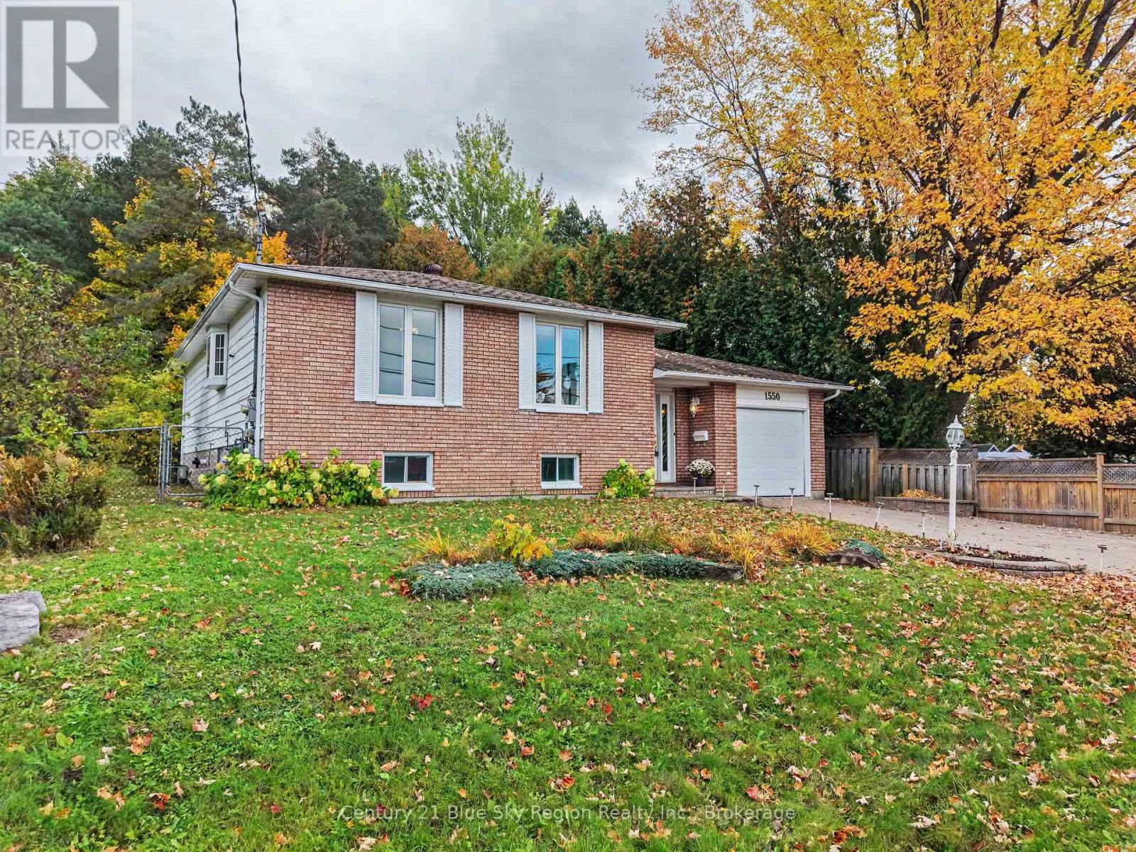 1550 Chapais Street, North Bay, Ontario  P1B 6M4 - Photo 2 - X14017990