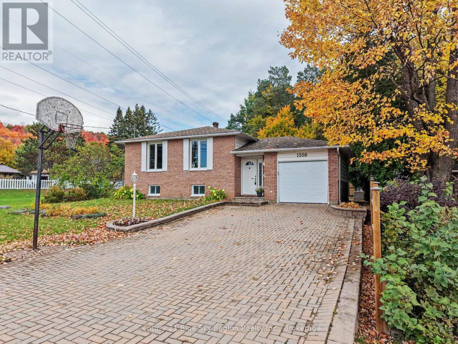 1550 CHAPAIS STREET, North Bay, Ontario