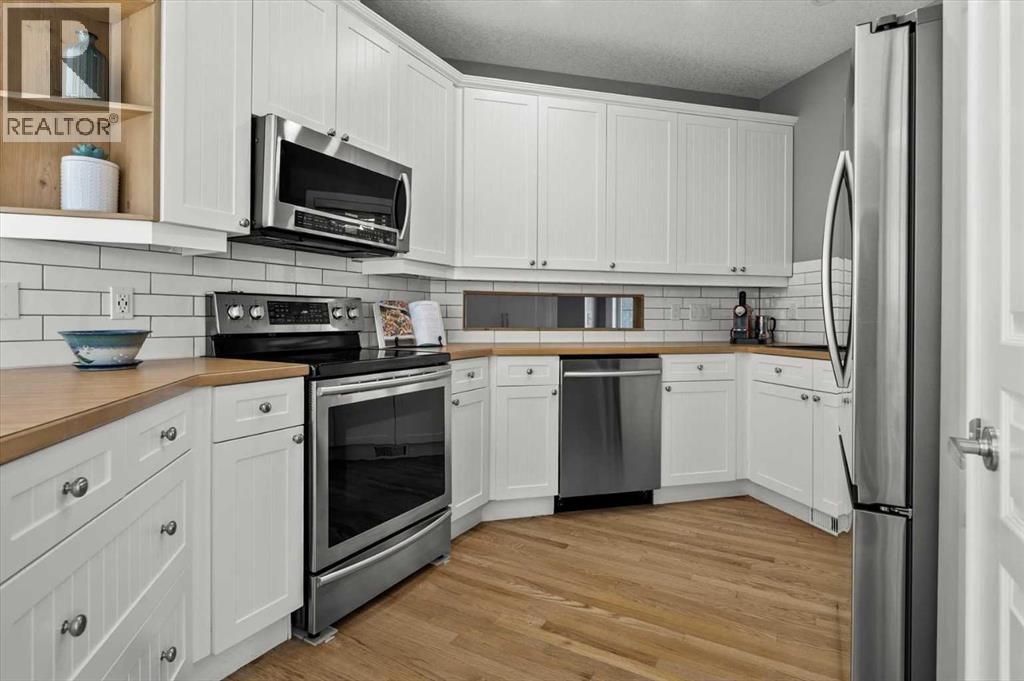 49 Prominence Park SW, Calgary, Alberta  T3H 4K8 - Photo 12 - A2349615