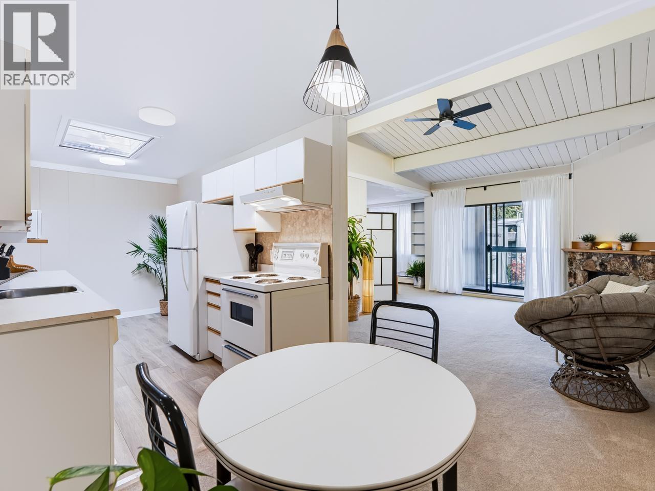 308 9202 Horne Street, Burnaby, British Columbia  V3N 4K2 - Photo 6 - R3174596