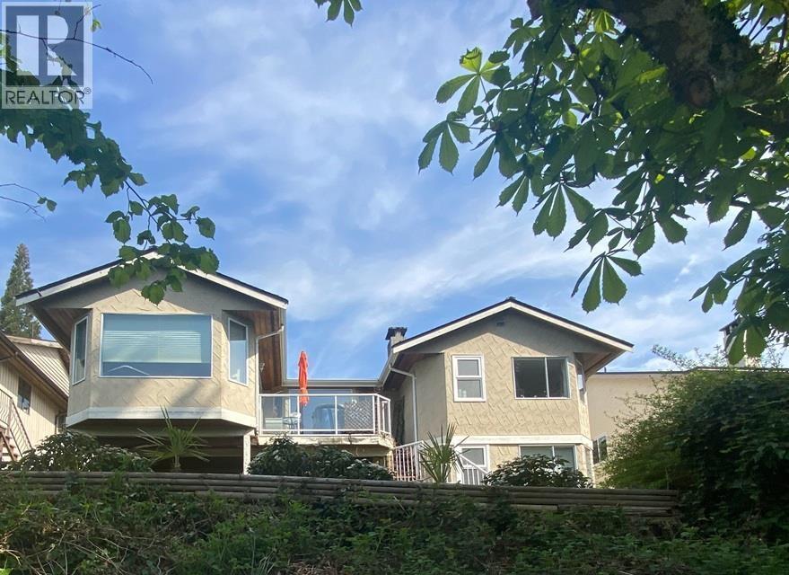 2532 Ashurst Avenue, Coquitlam, British Columbia  V3K 5T4 - Photo 4 - R3174349