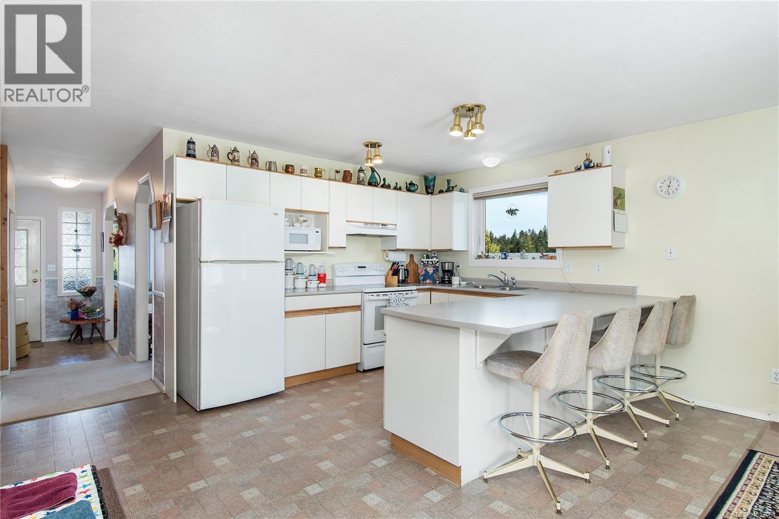 1667 Meadowbrook Dr