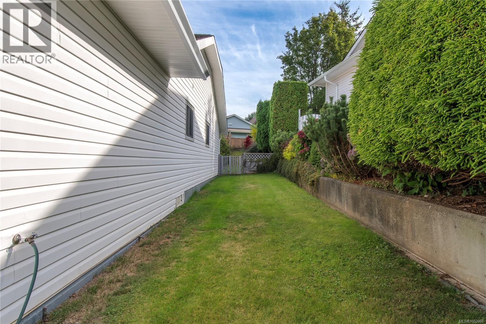1667 Meadowbrook Dr