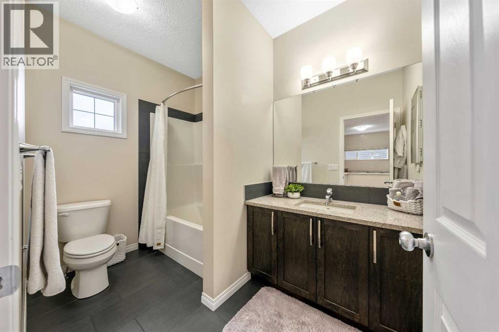 34 Mount Rae Terrace, Okotoks, Alberta  T1S 0M6 - Photo 17 - A2351009