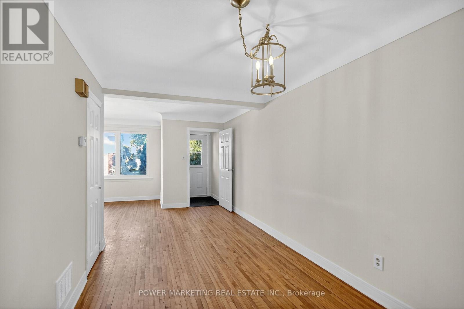 528 Mutual Street, Ottawa, Ontario  K1K 1C6 - Photo 12 - X14027826