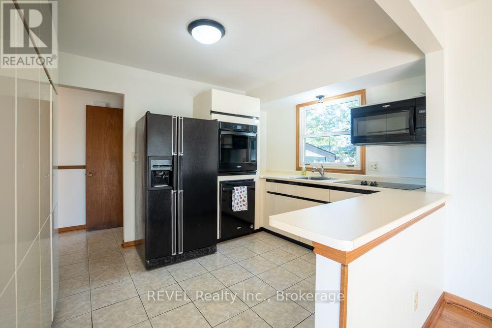 783 Daytona Drive, Fort Erie, Ontario  L2A 5V3 - Photo 12 - X14027584