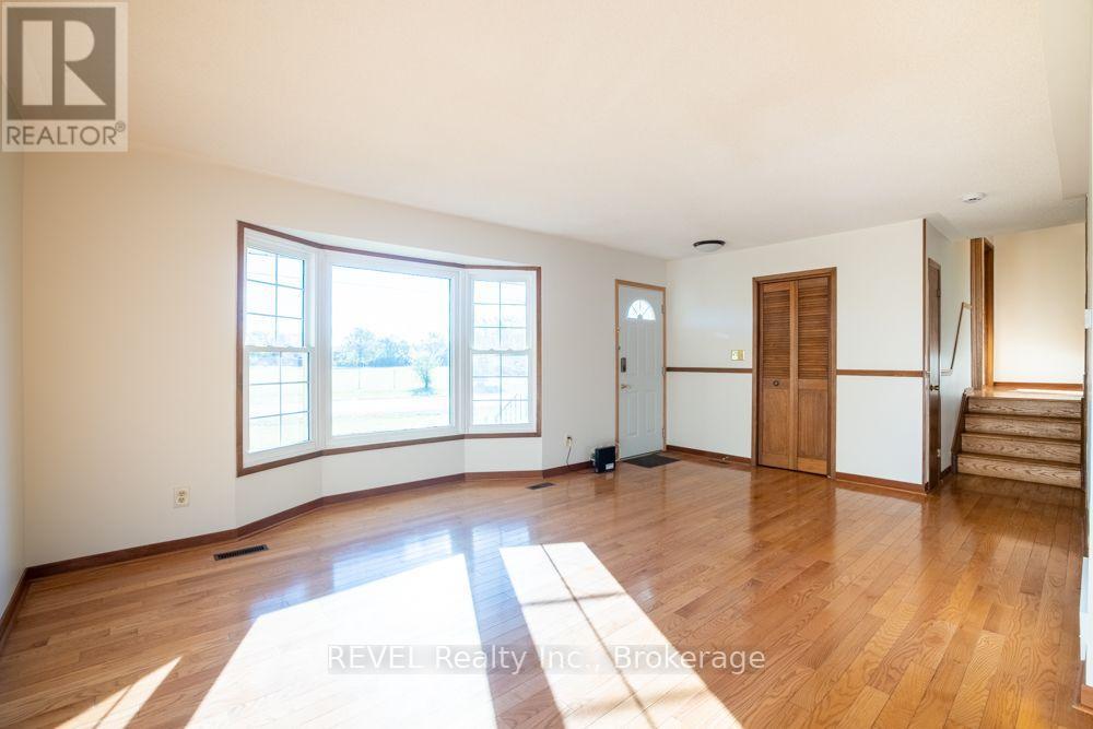 783 Daytona Drive, Fort Erie, Ontario  L2A 5V3 - Photo 6 - X14027584