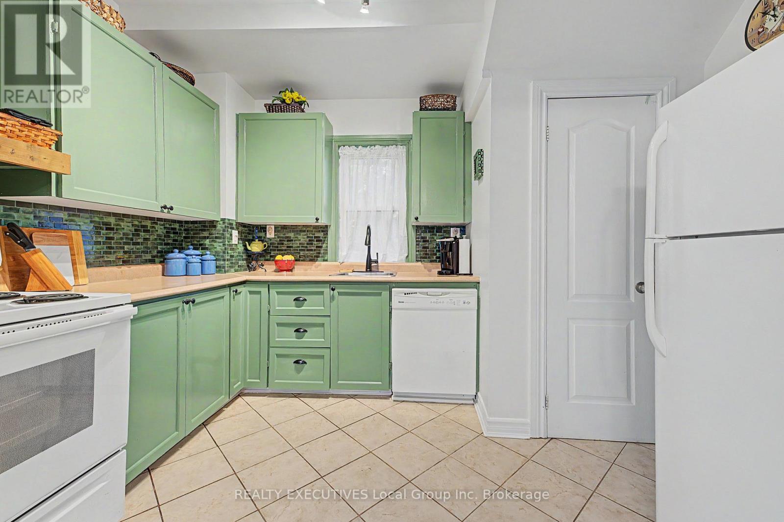 1230 Cassells Street, North Bay, Ontario  P1B 4B7 - Photo 6 - X14027626