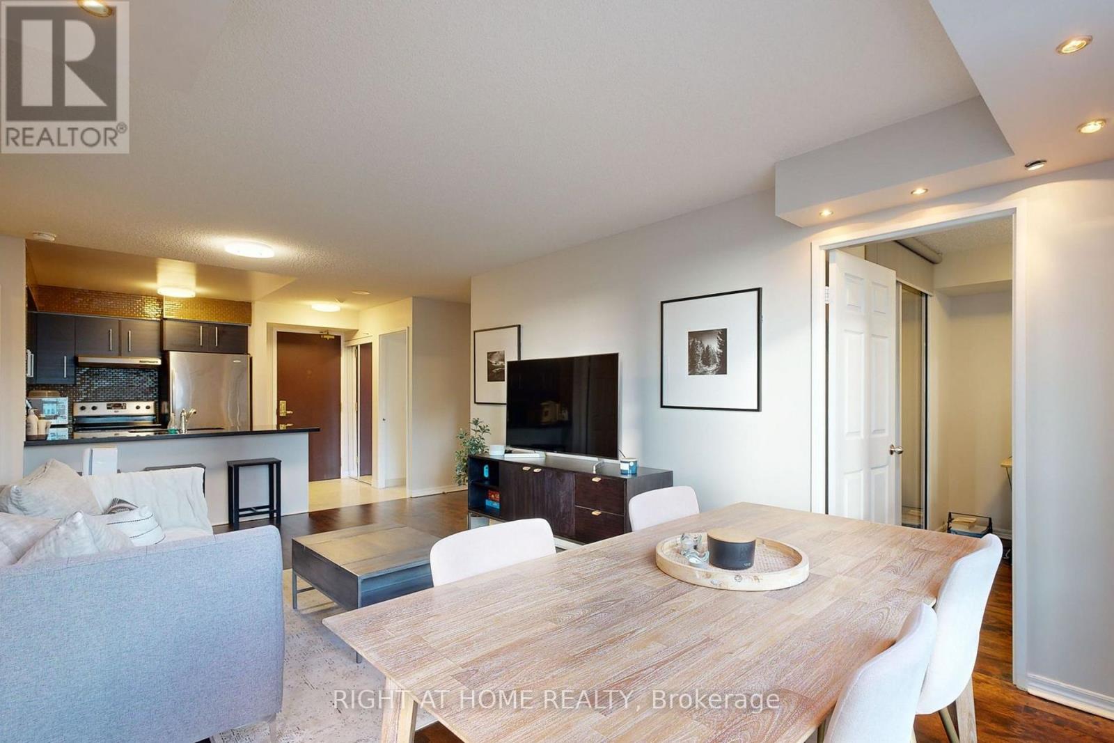 1507 - 18 Parkview Avenue, Toronto, Ontario  M2N 7H7 - Photo 15 - C14027688