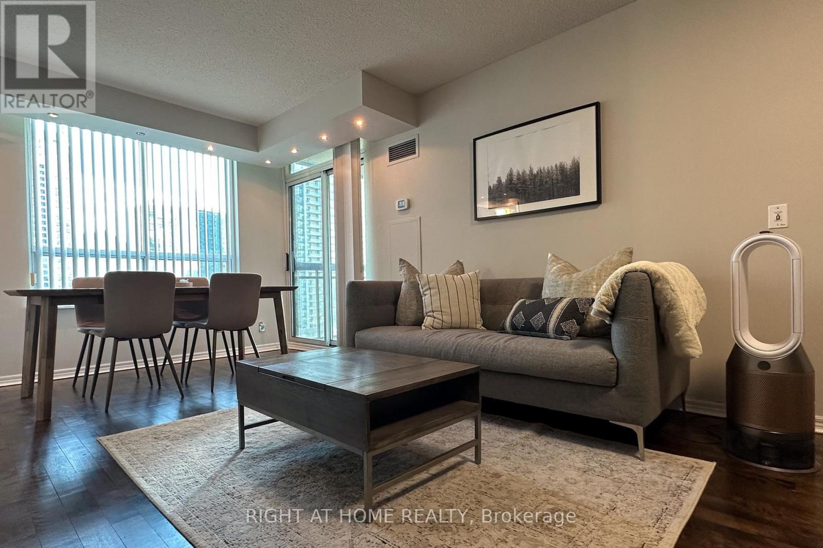 1507 - 18 Parkview Avenue, Toronto, Ontario  M2N 7H7 - Photo 6 - C14027688