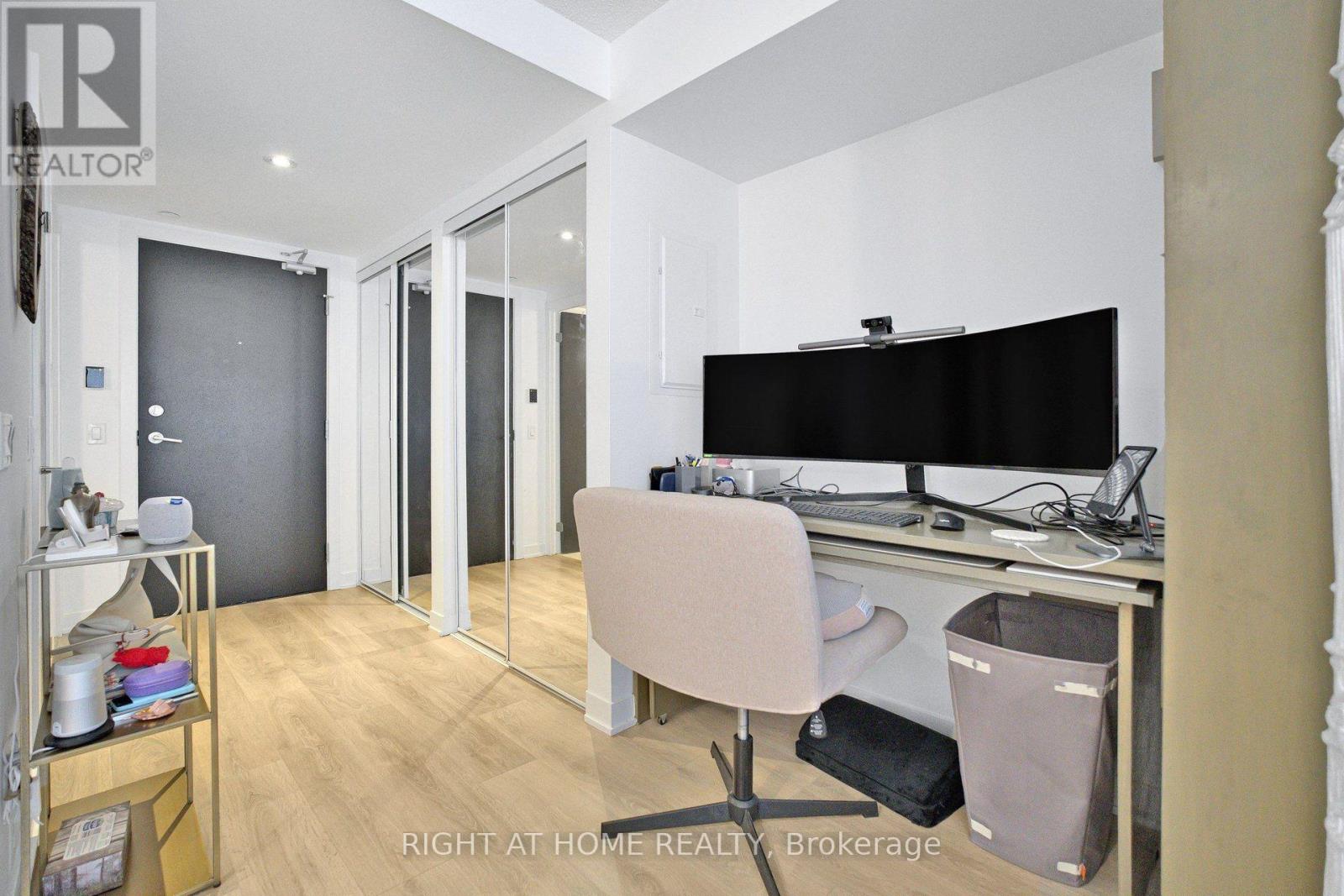1406 - 87 Peter Street, Toronto, Ontario  M5V 0P1 - Photo 23 - C14027696