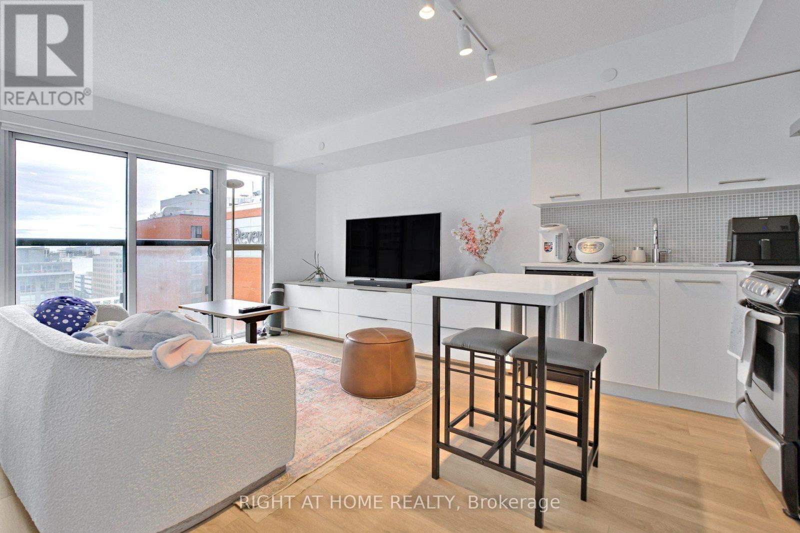 1406 - 87 Peter Street, Toronto, Ontario  M5V 0P1 - Photo 5 - C14027696