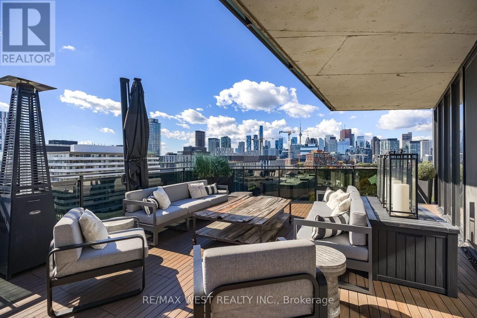 1002 - 21 Lawren Harris Square, Toronto, Ontario  M5A 0T4 - Photo 1 - C14027810
