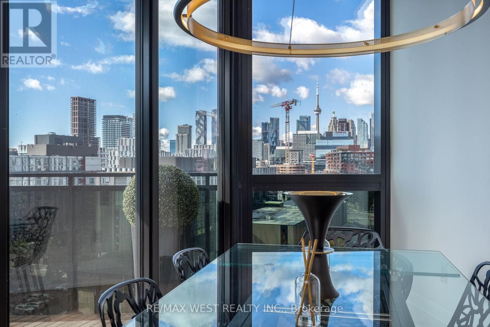 1002 - 21 Lawren Harris Square, Toronto, Ontario  M5A 0T4 - Photo 10 - C14027810