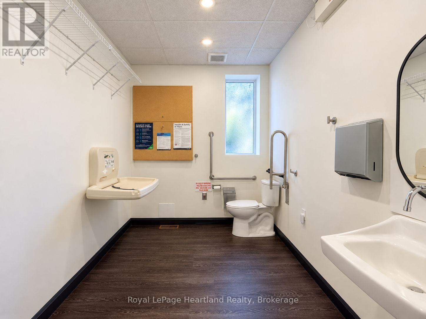 413 Queen Street, North Huron, Ontario  N0M 1H0 - Photo 10 - X14027576