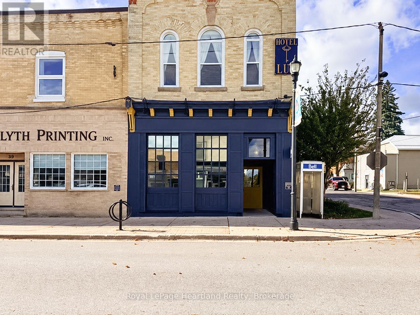 413 Queen Street, North Huron, Ontario  N0M 1H0 - Photo 2 - X14027576