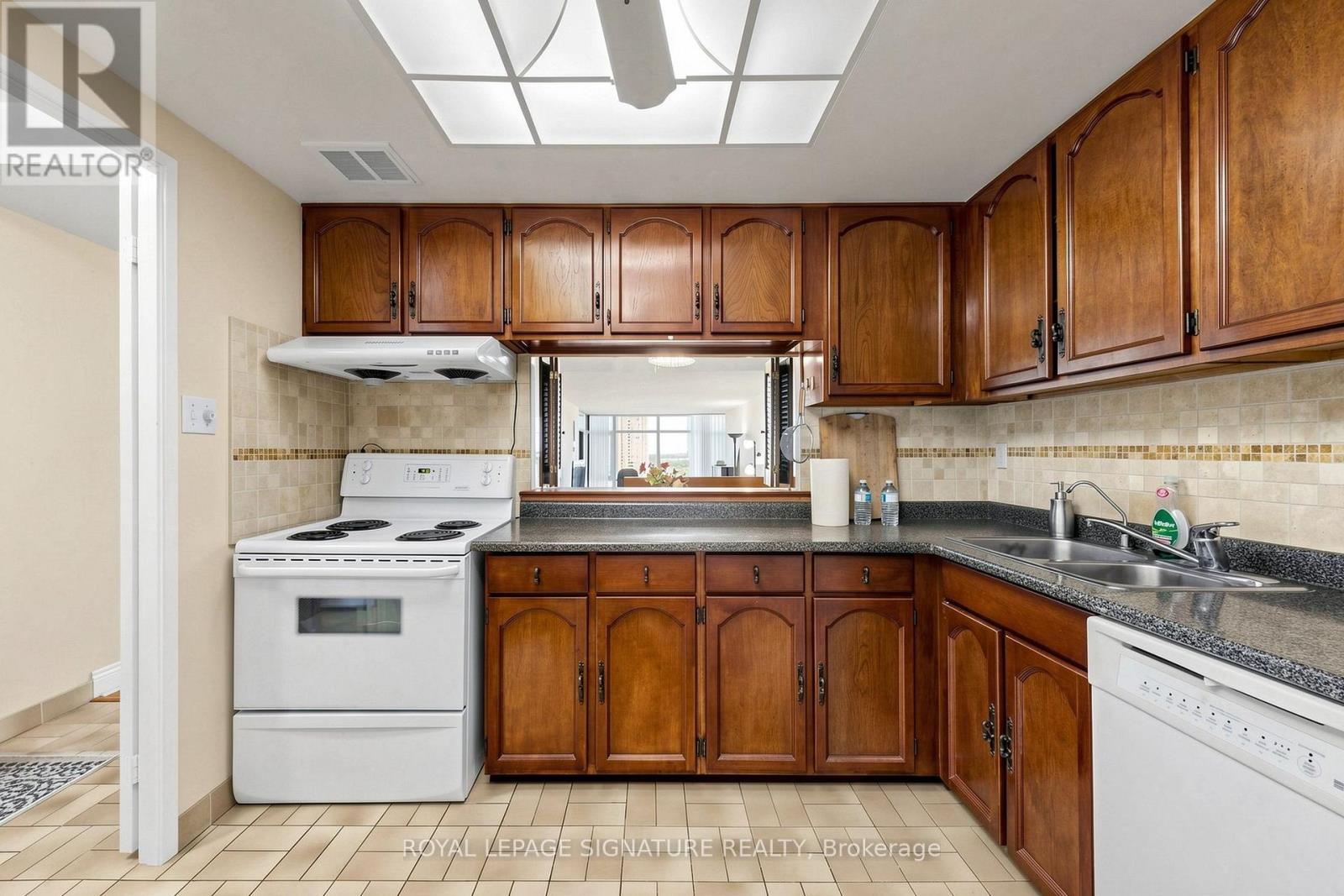 1901 - 1555 Finch Avenue E, Toronto, Ontario  M2J 4X9 - Photo 12 - C14024736