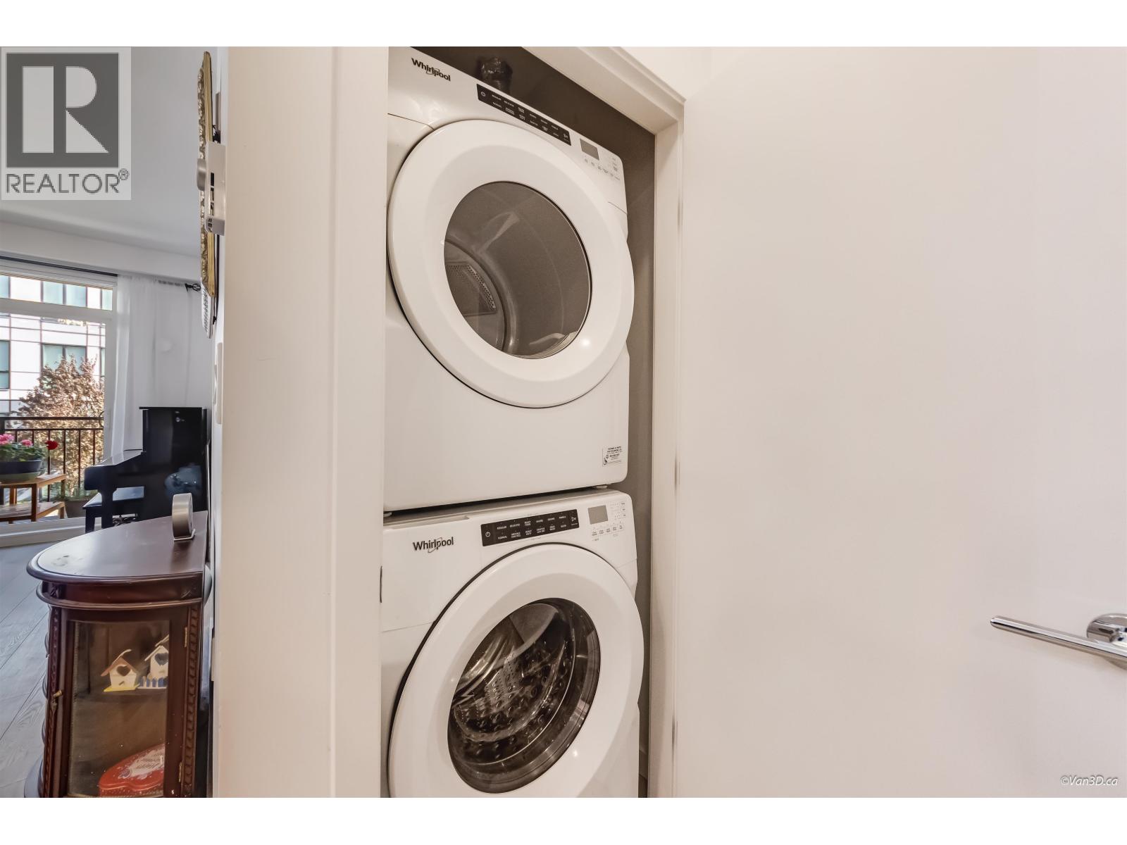 306 621 REGAN AVENUE