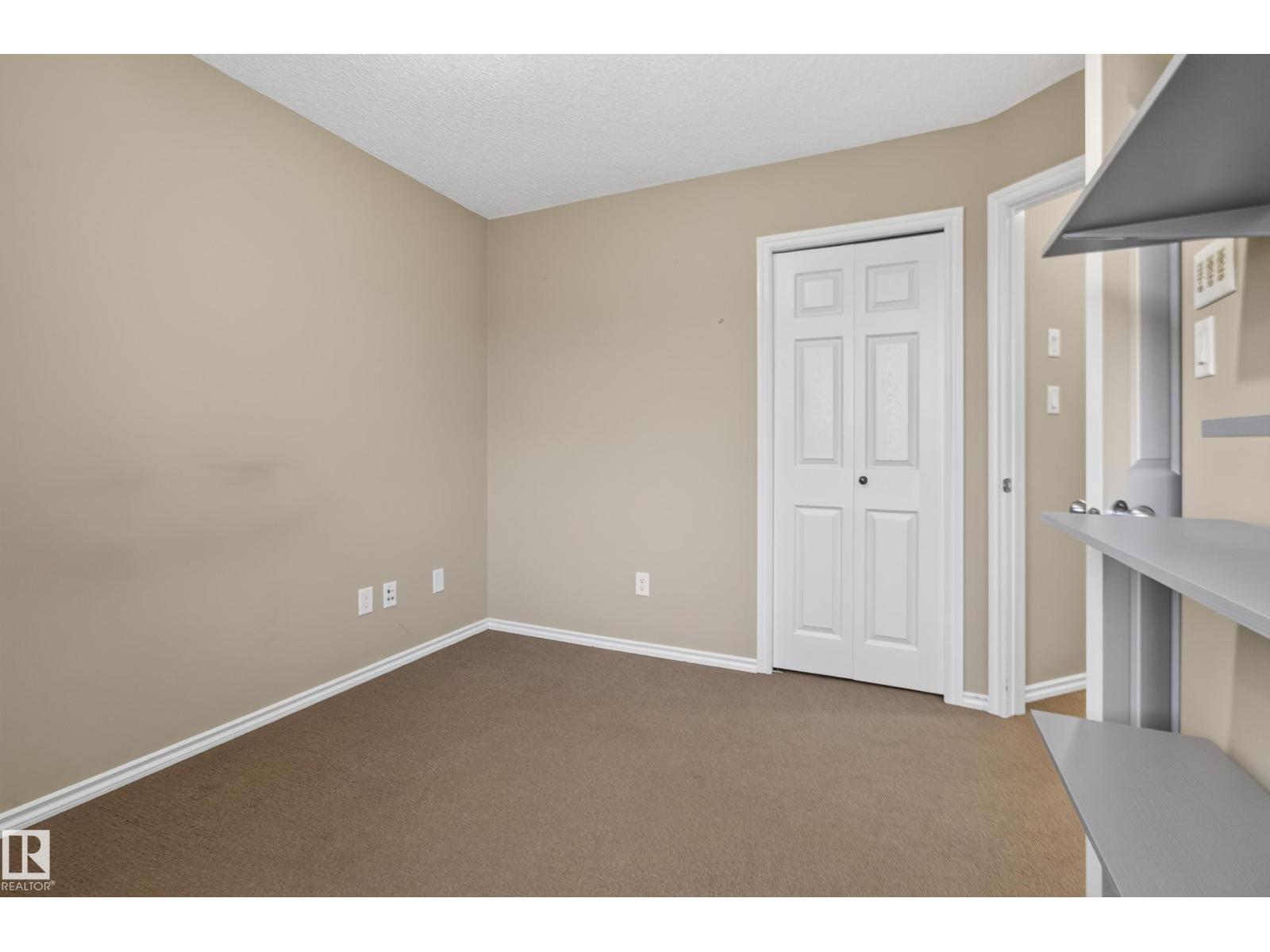 21215 92 AV NW