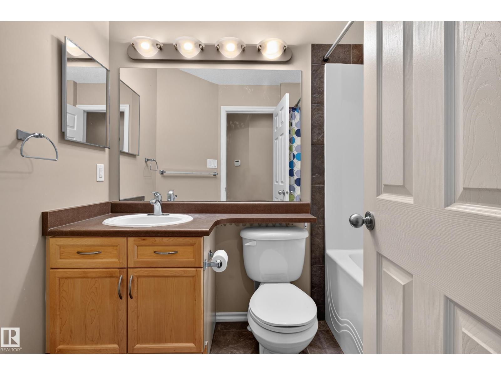 21215 92 AV NW