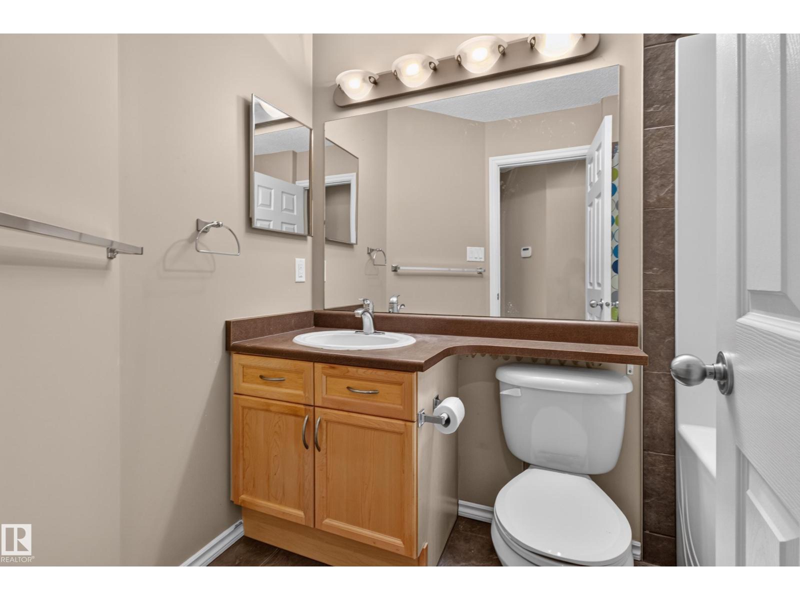 21215 92 AV NW