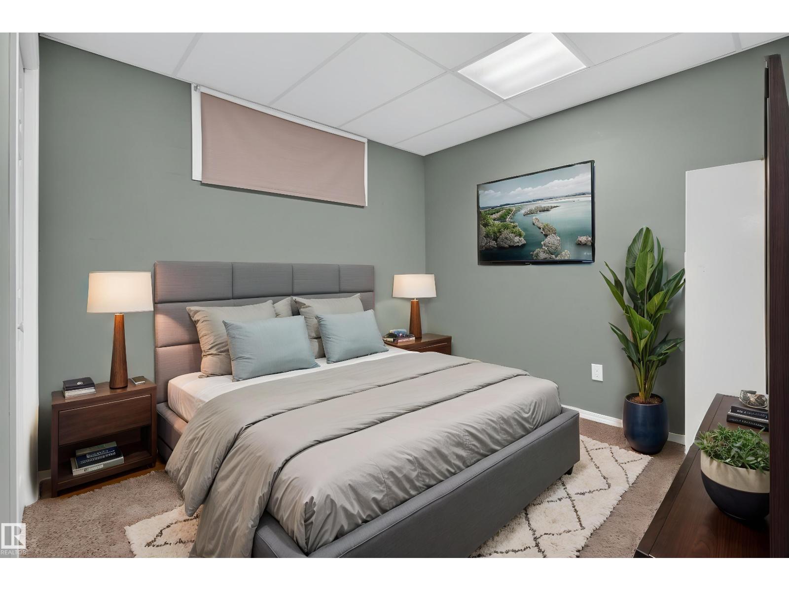 21215 92 AV NW