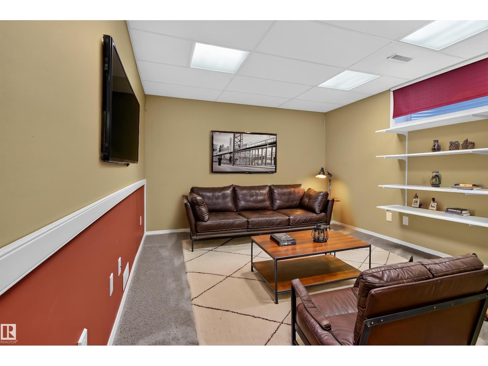 21215 92 AV NW