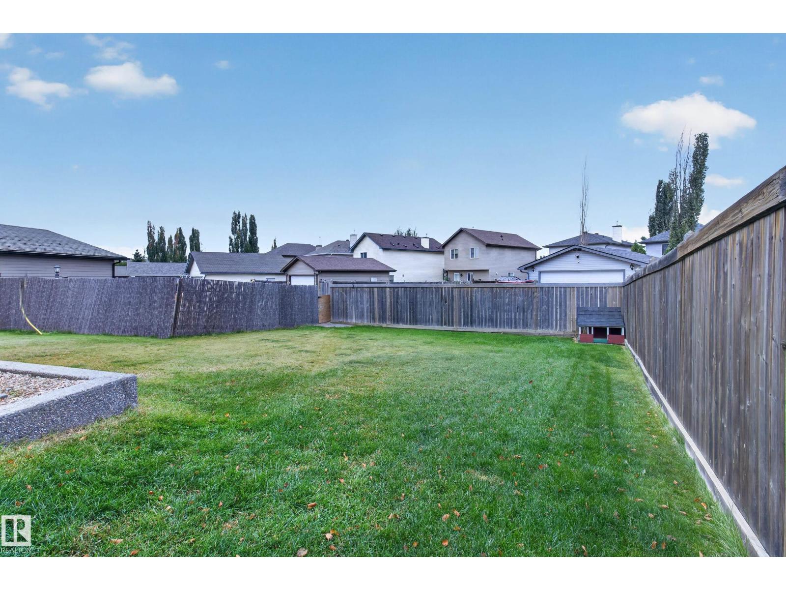 21215 92 AV NW