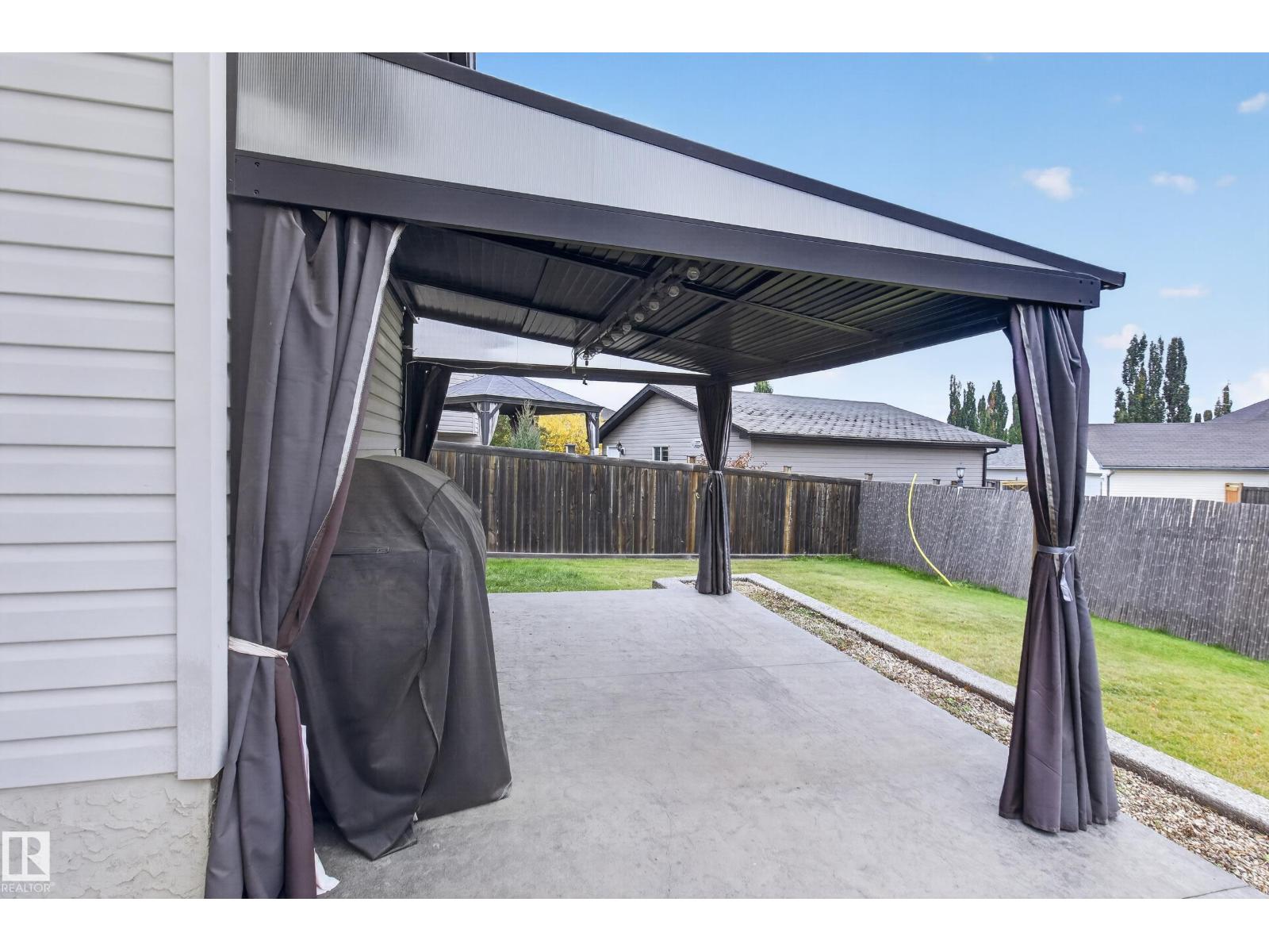 21215 92 AV NW