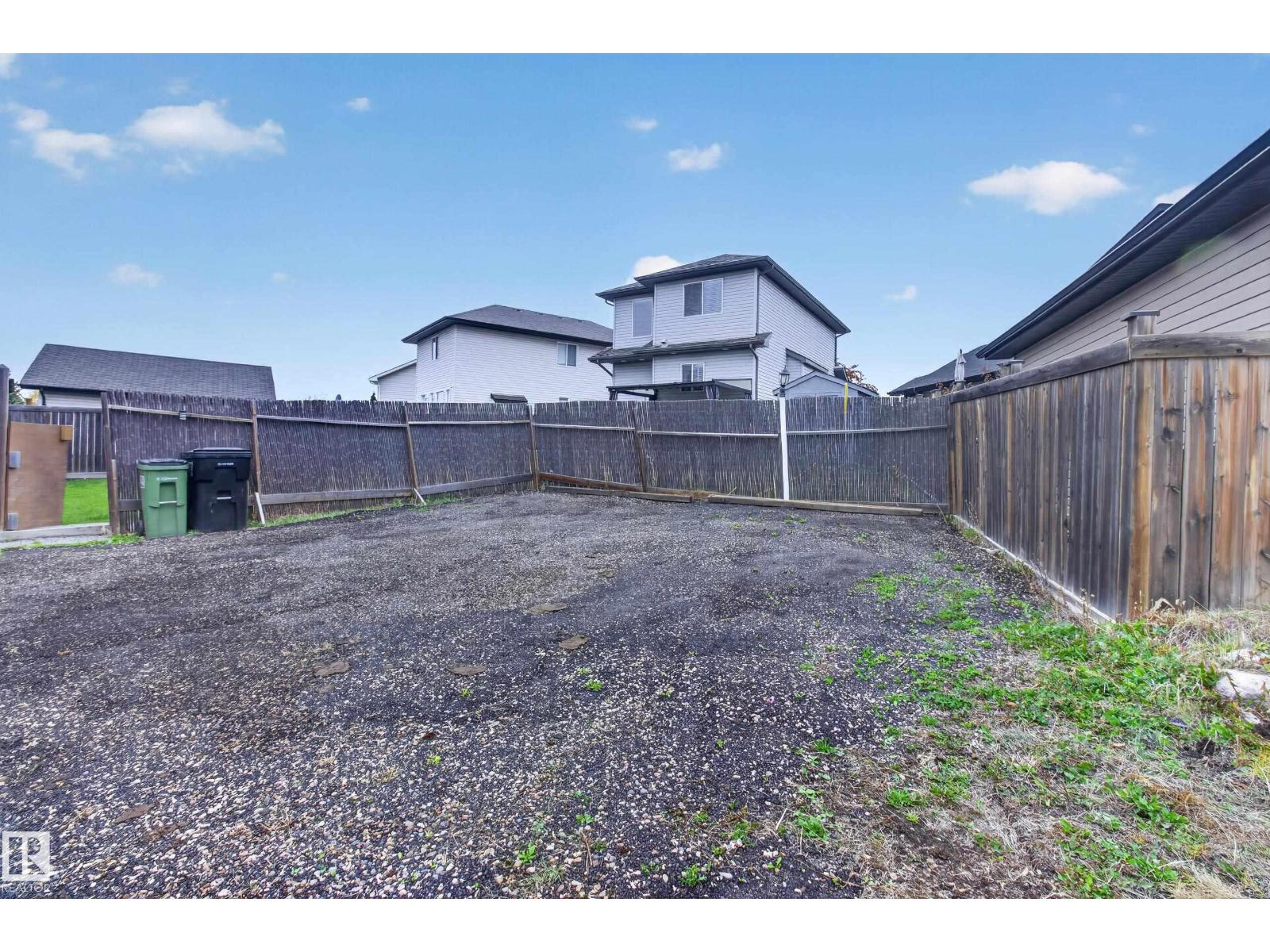 21215 92 AV NW