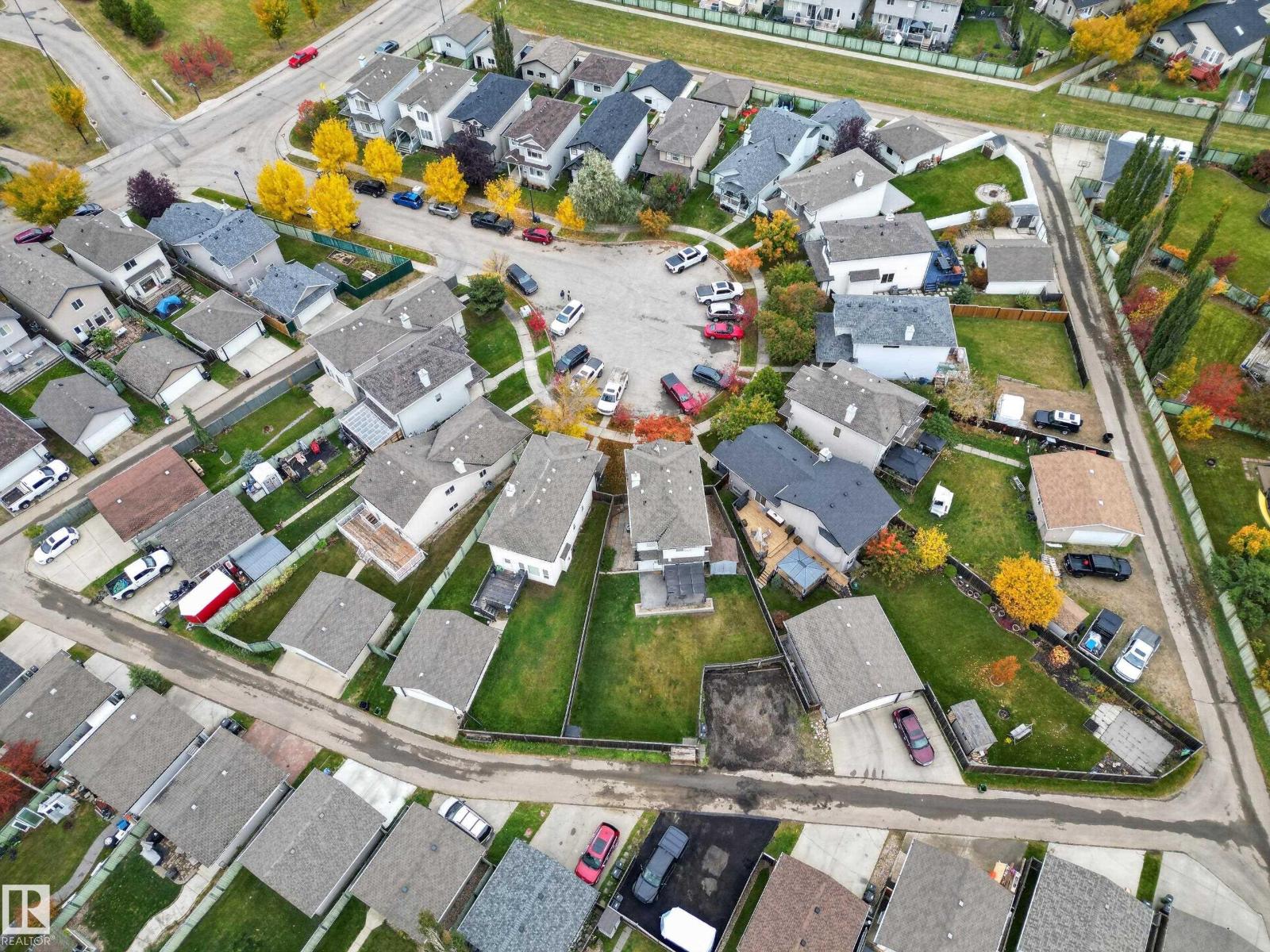21215 92 AV NW
