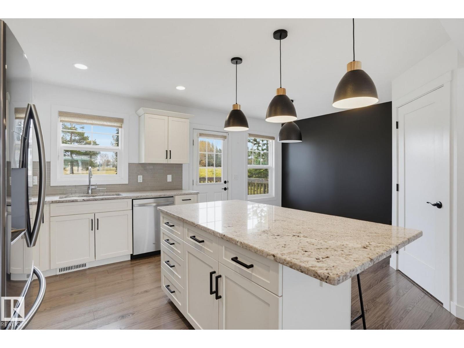 4205 30 St Nw, Edmonton, Alberta  T6T 2G9 - Photo 6 - E4512780