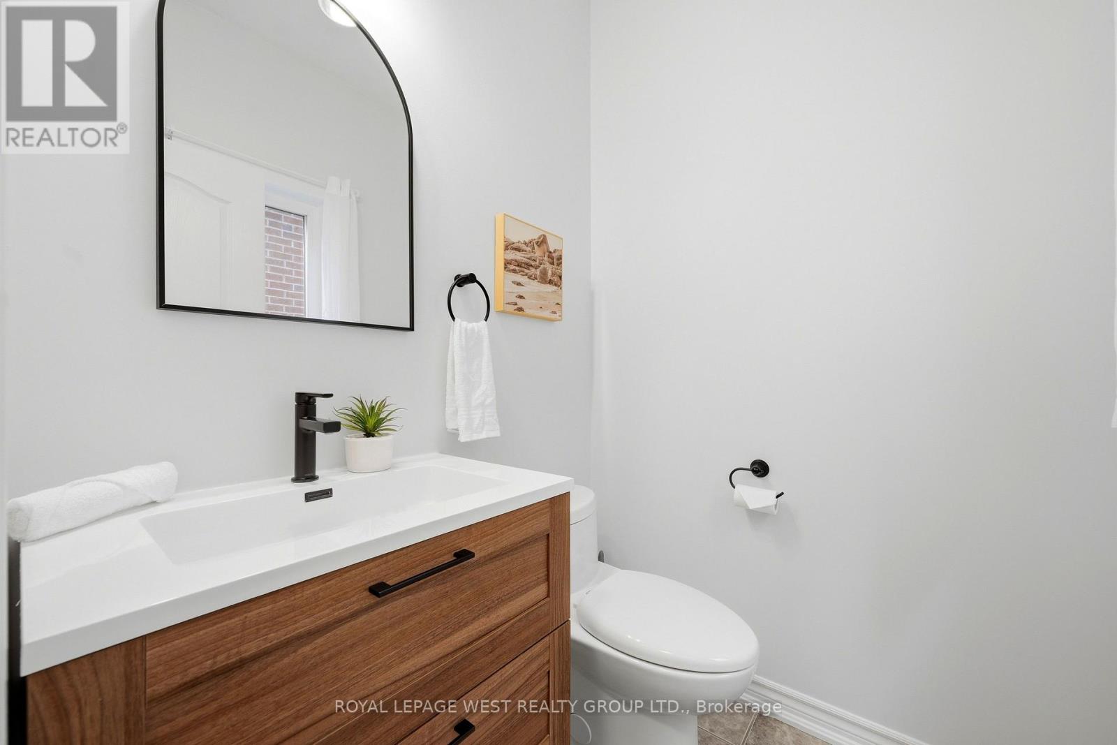309 Greenwood Drive, Essa (Angus), Ontario L0M 1B4 - Photo 9 - N14027590