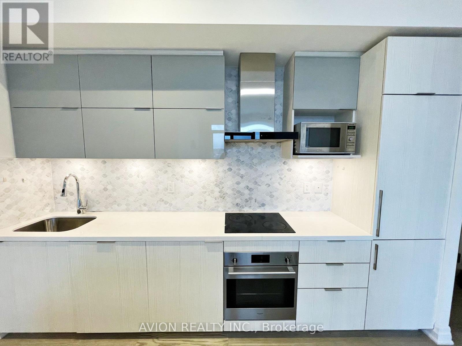 925a - 10 Rouge Valley Drive W, Markham, Ontario  L6G 0G9 - Photo 3 - N14027608